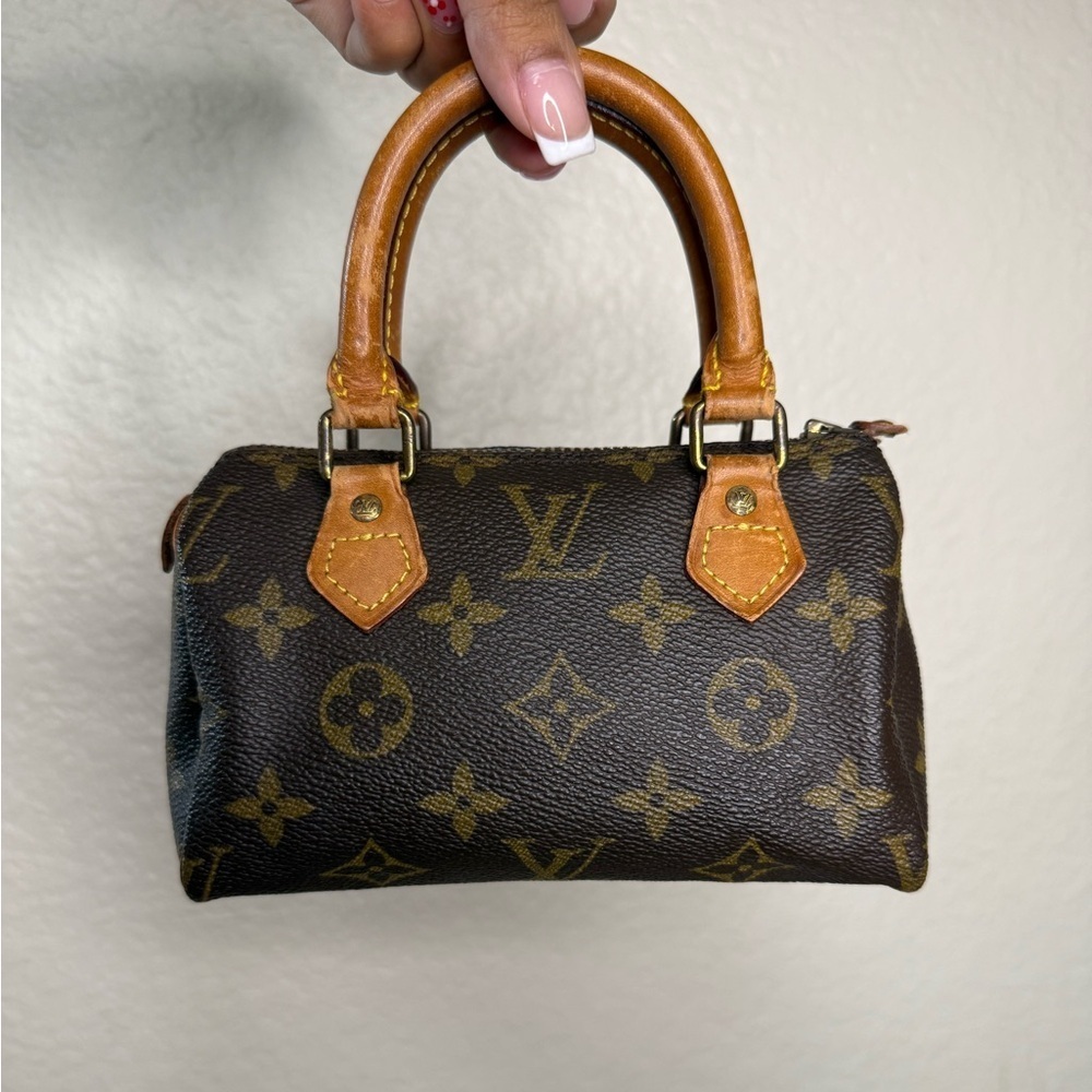 Louis Vuitton Monogram Mini Speedy - Picture 2 of 16